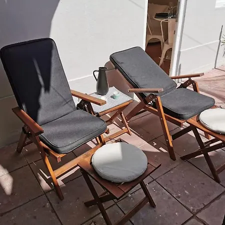 Double Bedroom With Terrace In Estrela Apartment Lisbon