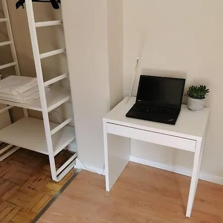 Double Bedroom With Terrace In Estrela * Lisbon